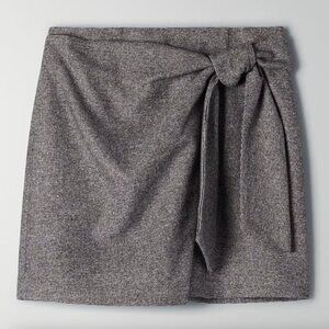Aritzia Wilfred Wrap Front Wool Cashmere Bow Mini Skirt Grey Plaid Size 10
